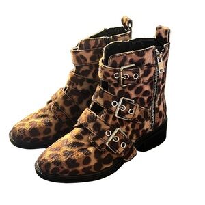 ALDO New! Leopard Animal Print Buckle Ankle Boots Size 6 Mob Wife Boujee Chunky